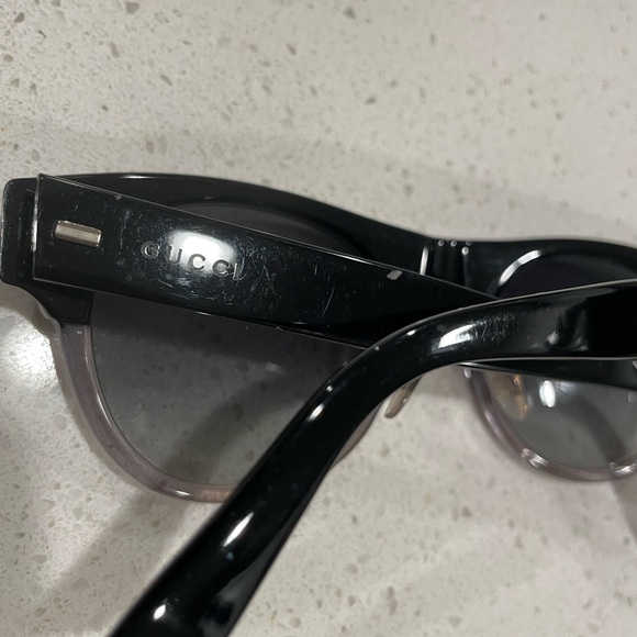 Gucci Sunglasses 1088 - Picture 6 of 9